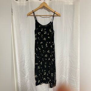 8th & Main / Dress Forum - Floral Midi Dress